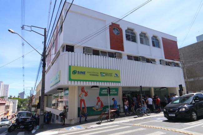 Mutirão oferece 150 vagas de emprego para novo supermercado em Ponta Grossa