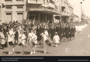 Desfile Cívico na Avenida Vicente Machado