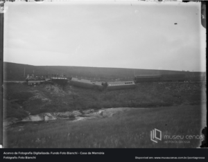 Trem Tombado próximo ao Rio Verde