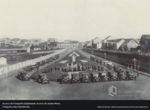 Carros na Praça João Pessoa