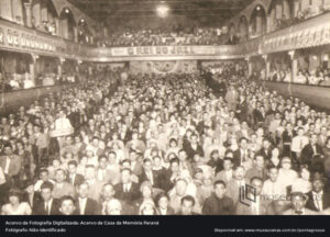 Sessão no Cine Renascença