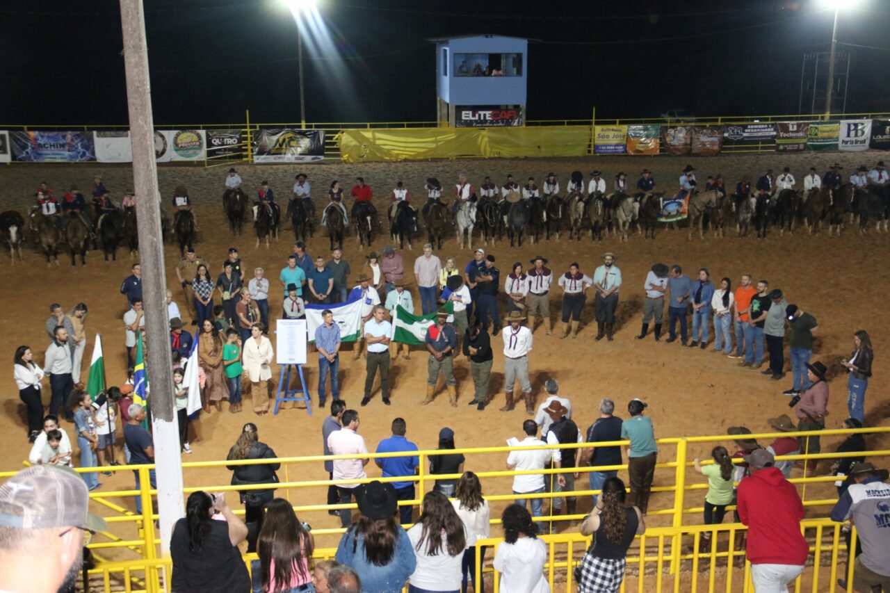 Prefeitura inaugura a pista de esportes equestres Carlos Meira Martins