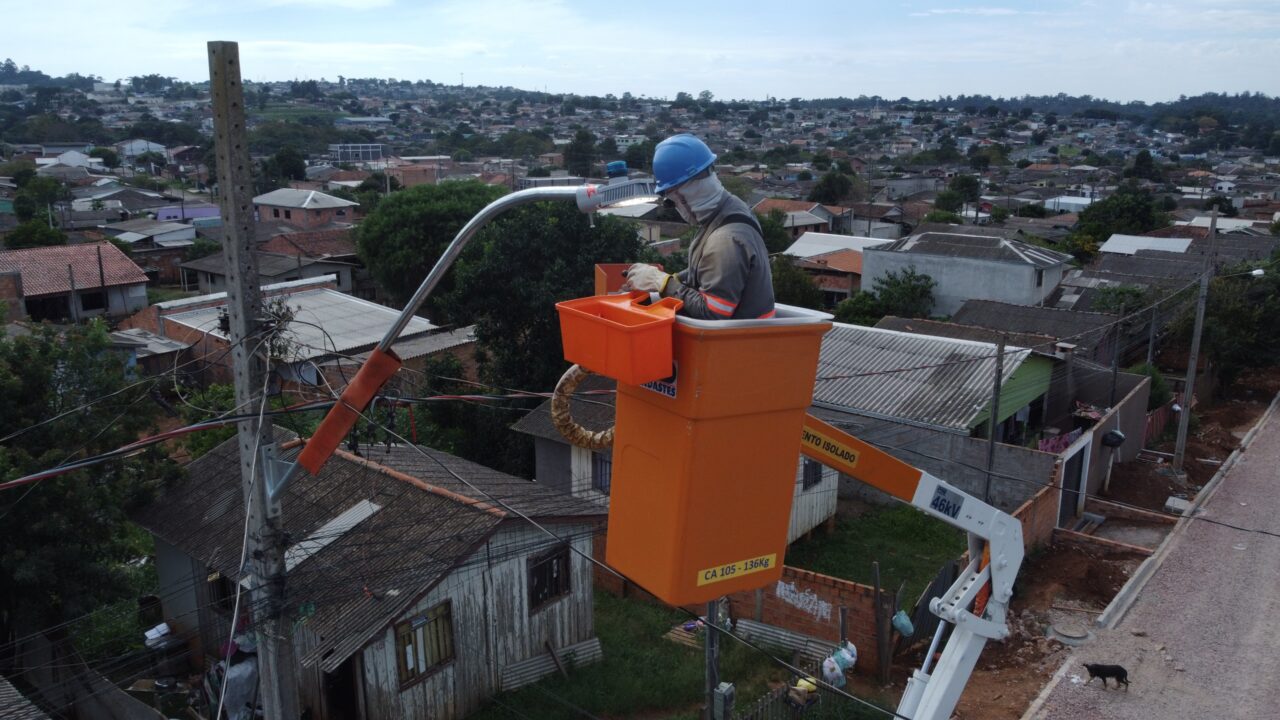 Substituição de lâmpadas comuns por LED avança no Ouro Verde