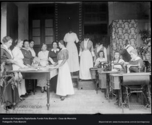 Costureiras na década de 1910