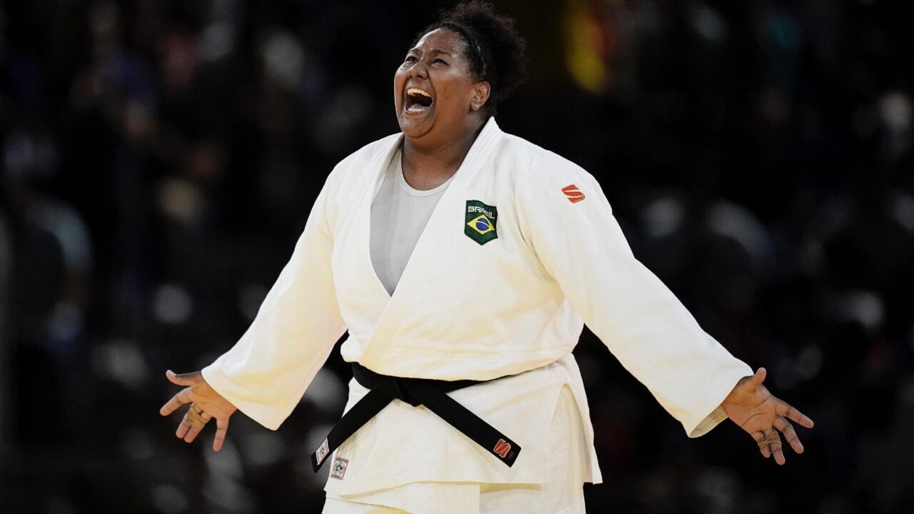 Judoca Beatriz Souza conquista o primeiro ouro brasileiro em Paris