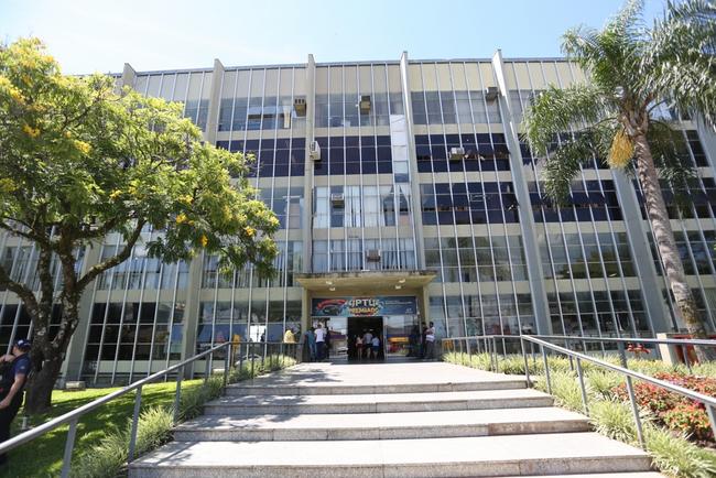 Confira o que abre e fecha em Ponta Grossa nos dias 14 e 15 de novembro