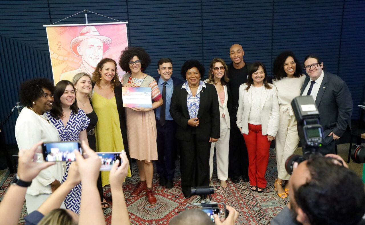 Aliel participa de entrega do Prêmio Paulo Gustavo na Câmara dos Deputados