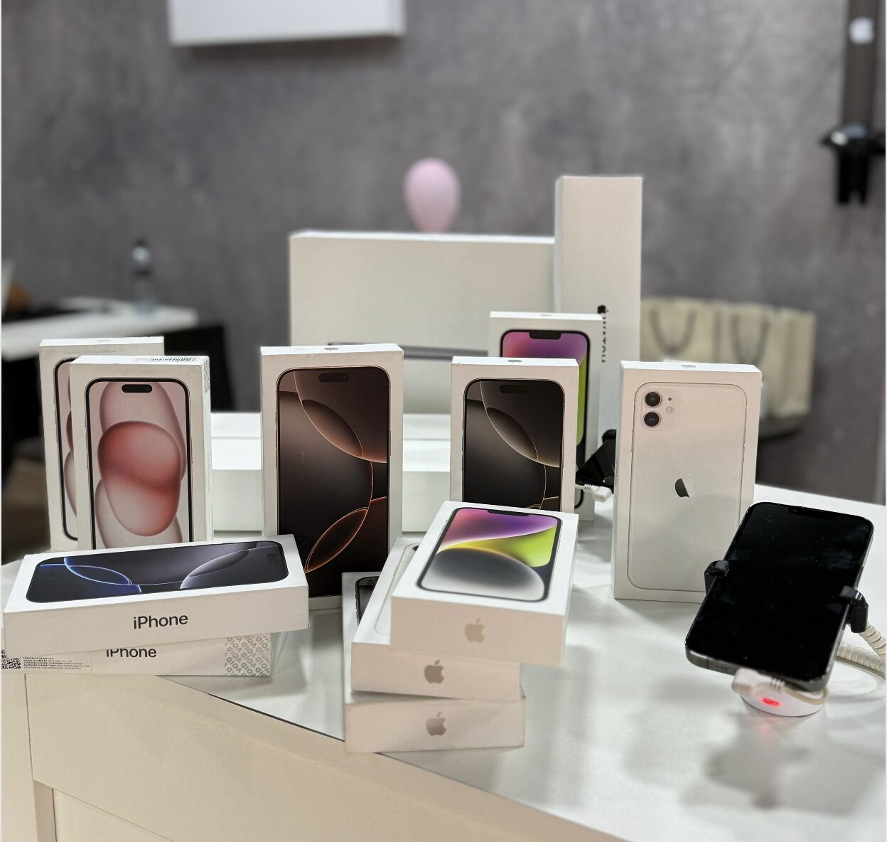 Loja Verza Store se destaca em Ponta Grossa com oferta de iPhones, acessórios e serviços personalizados