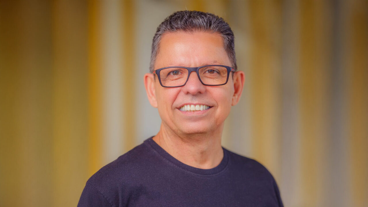 Miguel Sanches Neto inaugura o primeiro episódio do Pontagrossauros Podcast em 2025