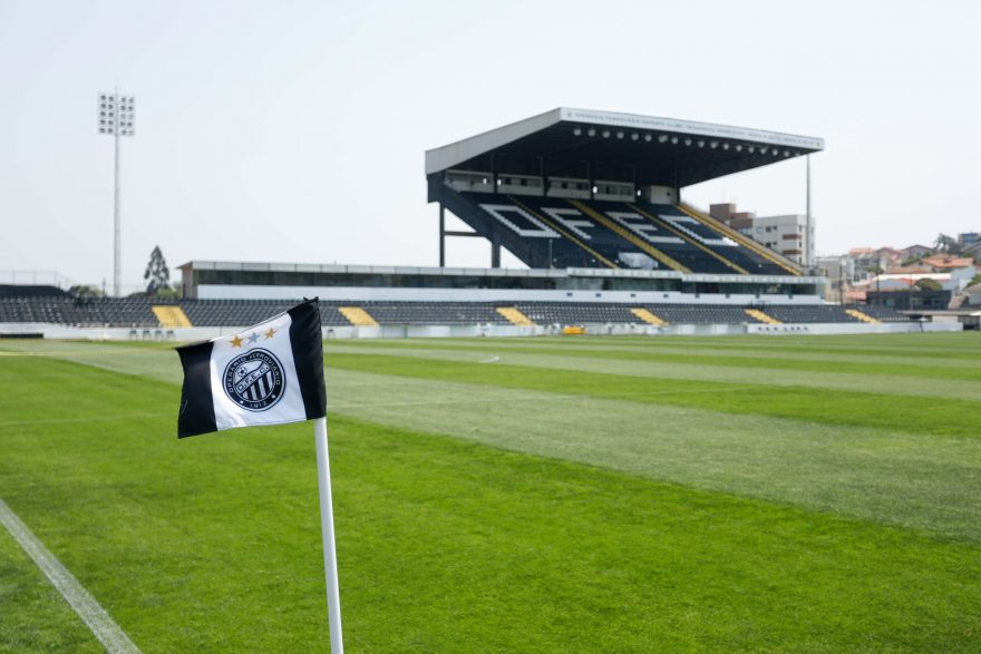 Bloqueio de ruas altera trânsito para jogo do Operário e Avaí