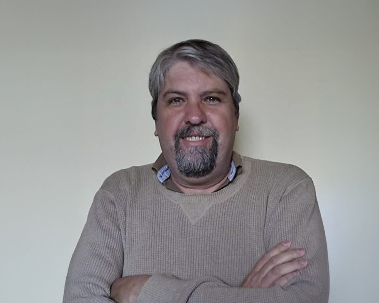 Homem encontrado morto na Estrada de Alagados é identificado como Ricardo Osinski de 54 anos