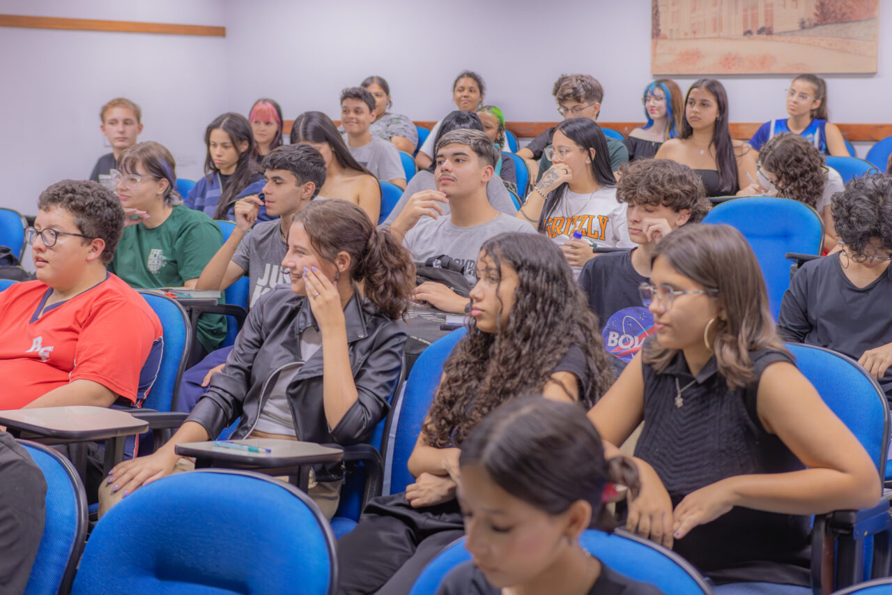 Cursinho Popular da UEPG prepara lançamento de novas turmas no meio do ano