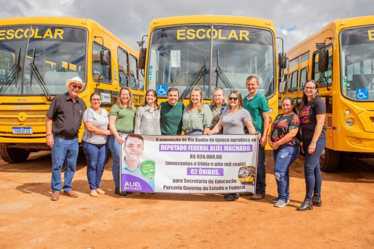 Aliel entrega equipamentos e anuncia obras no interior do Paraná