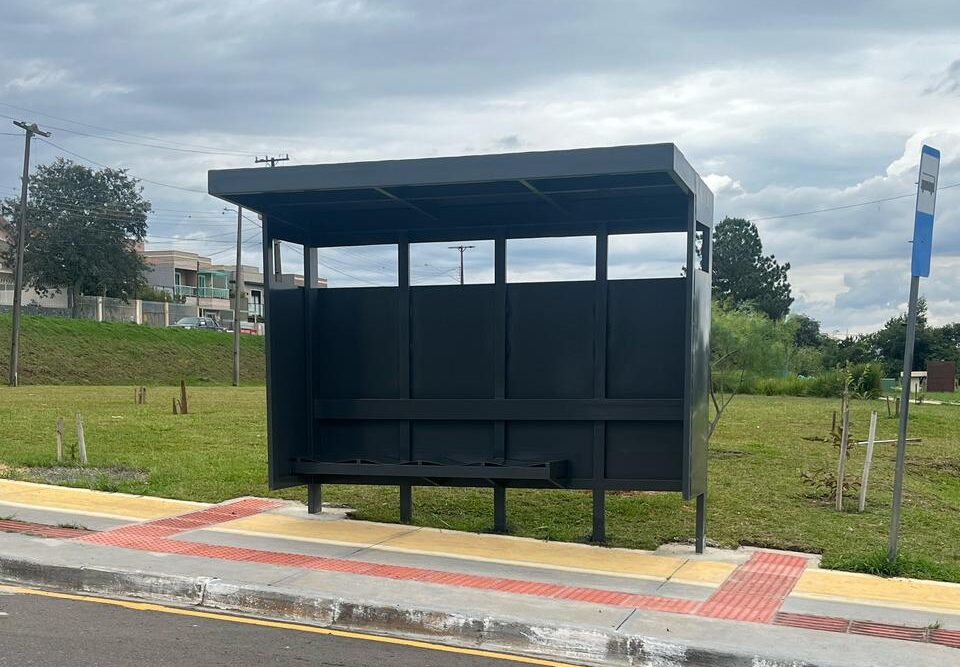 Bairros de Ponta Grossa recebem novos pontos de ônibus