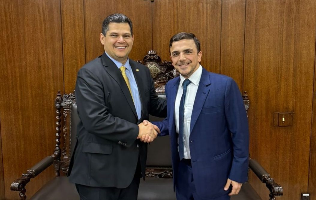 Aliel se reúne com presidente do Senado para debater projetos nacionais