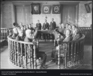 Reunião no Fórum de Ponta Grossa, em 1918