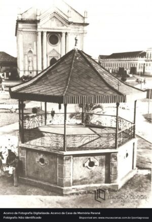 Praça Marechal Floriano Peixoto em 1920