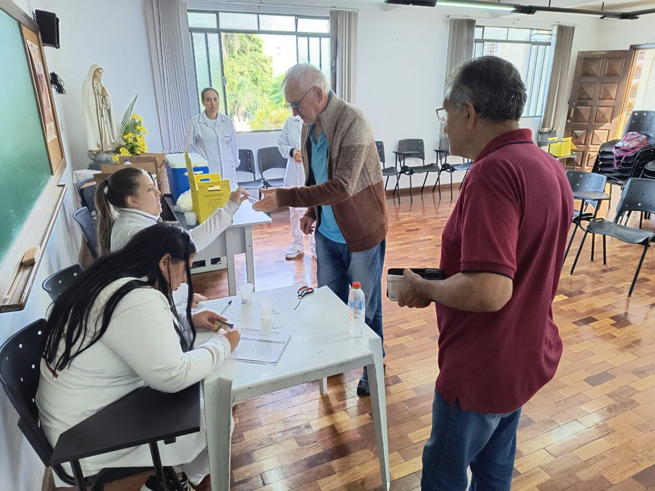 Ponta Grossa tem ‘Dia D’ da vacinação neste sábado com 27 unidades abertas