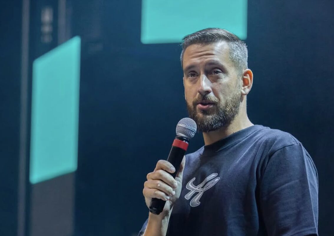 Felipe Souza, da Donna Bella, é o convidado do Pontagrossauros Podcast desta quinta-feira