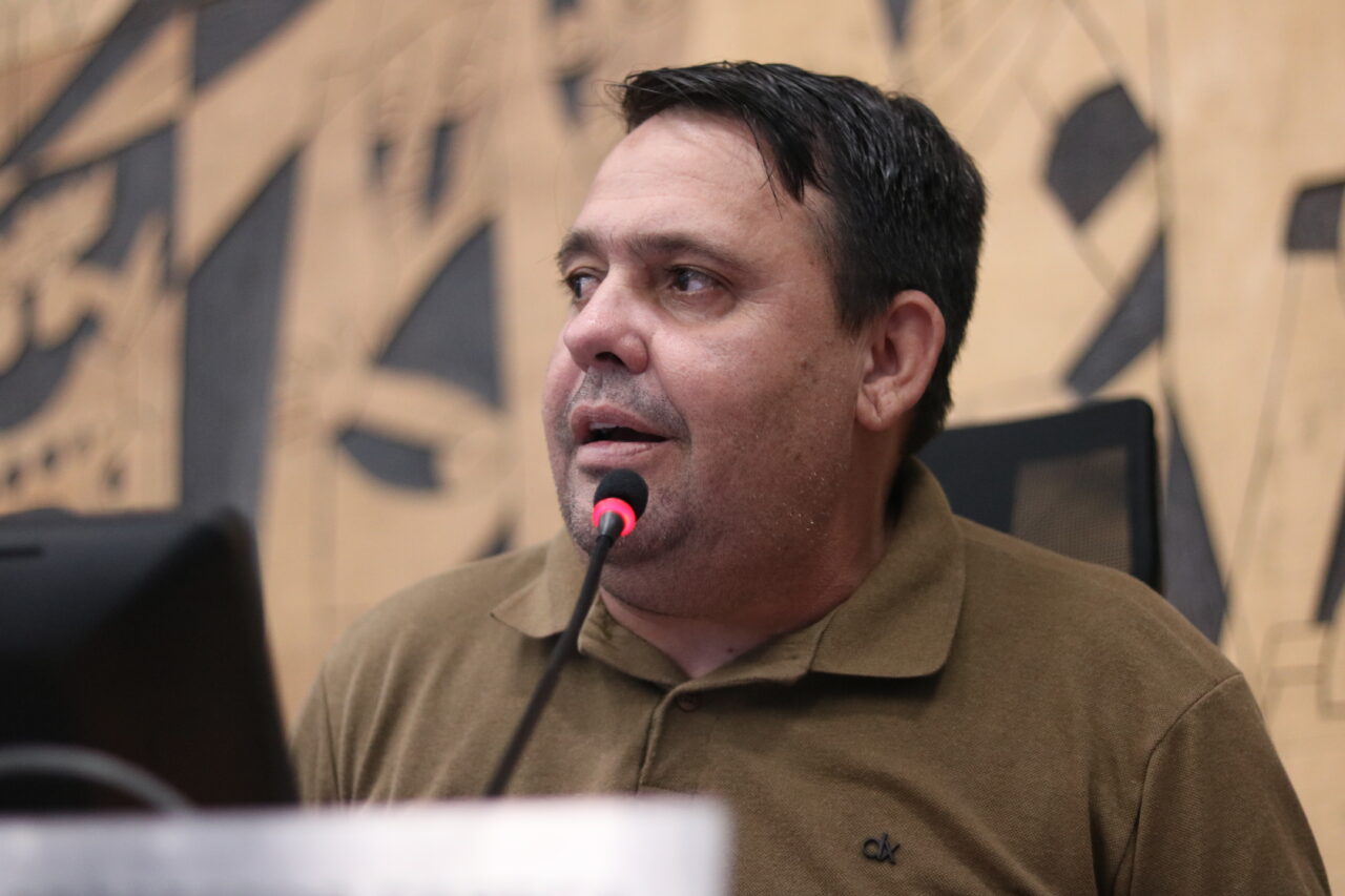 Professor Careca cobra Copel sobre distribuição de energia da Usina de Biogás; empresa não respondeu requerimentos  