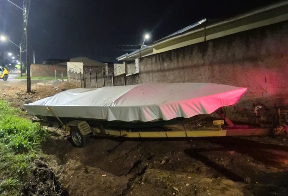 Barco furtado é recuperado pela Polícia Militar em Ponta Grossa