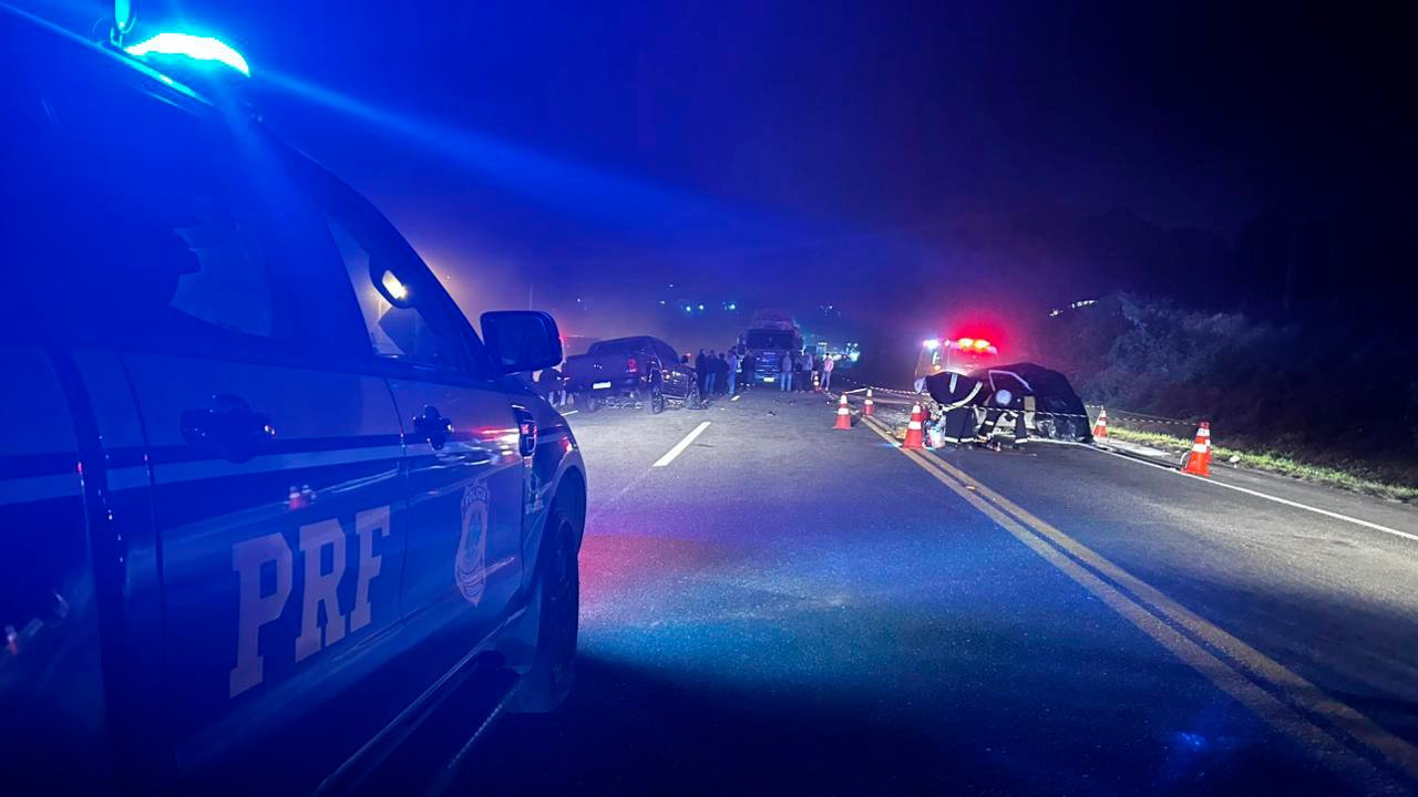 Casal e bebê morrem em colisão frontal na BR-476, na Grande Curitiba