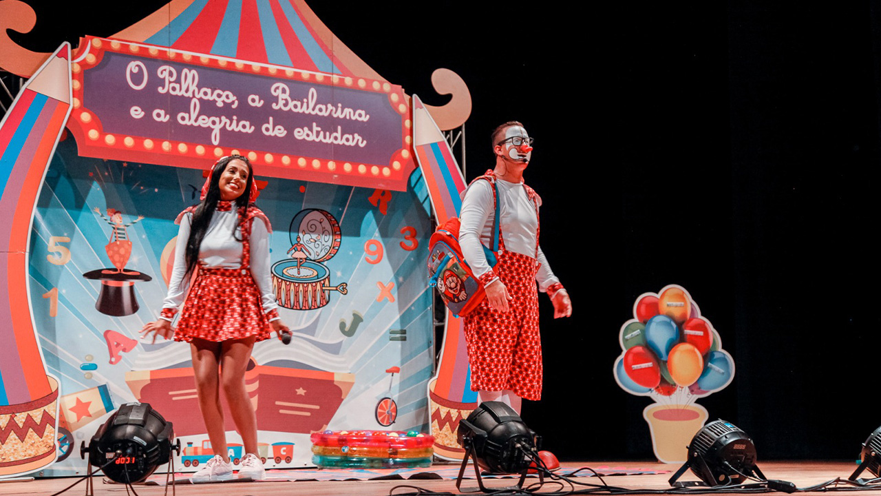“O Palhaço, a Bailarina e a Alegria de Estudar” chega às escolas rurais de Ipiranga