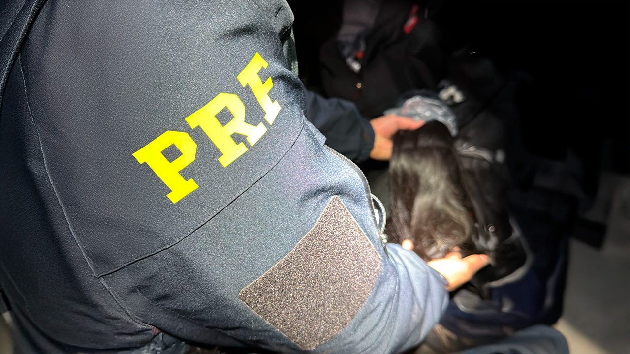 PRF apreende mais de 160 quilos de cabelo humano no Paraná