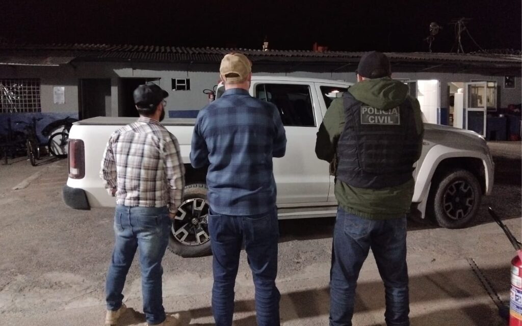 Polícia prende pastor acusado de estuprar enteada em Castro