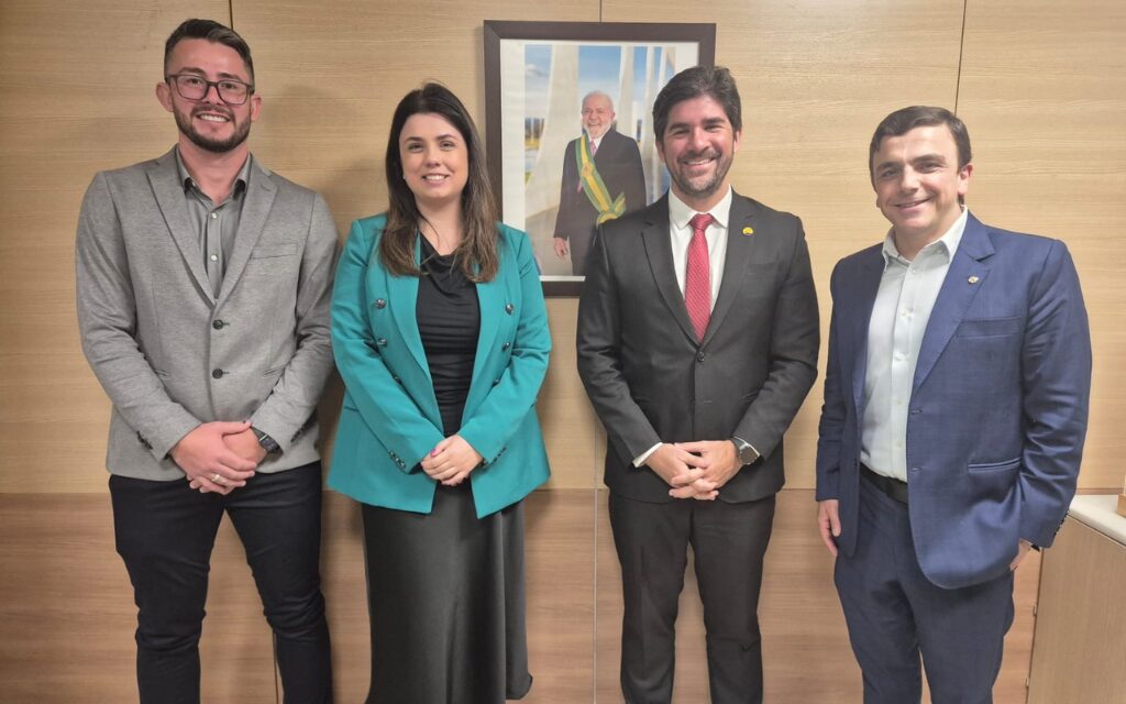 Aliel recebe secretária municipal Camila Sanches para debater novos projetos de habitação para PG