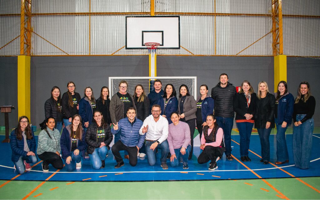 Aliel Machado entrega novo ginásio de R$ 1 milhão e anuncia 20 novas casas para Ipiranga