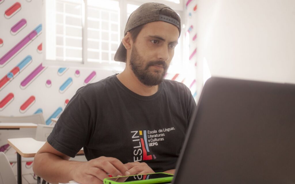 UEPG abre inscrições para cursos de línguas presenciais e online
