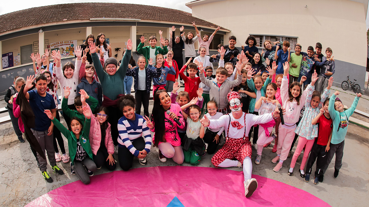 Projeto Cultural de PG encerra turnê com 40 apresentações no Paraná