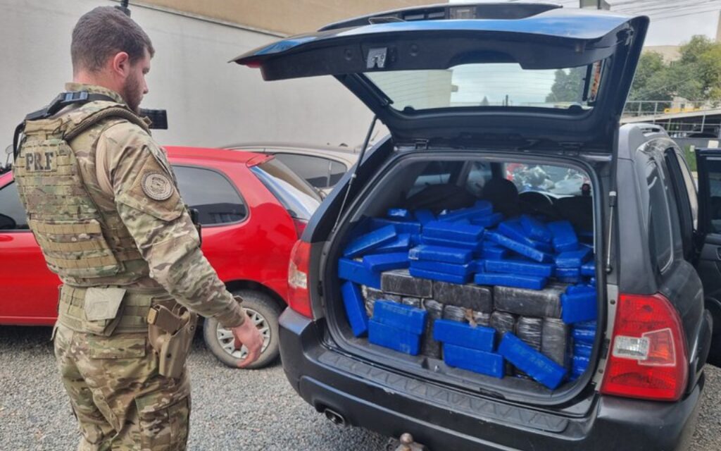PRF apreende mais de 500 kg de maconha após perseguição na BR-277 em Campo Largo