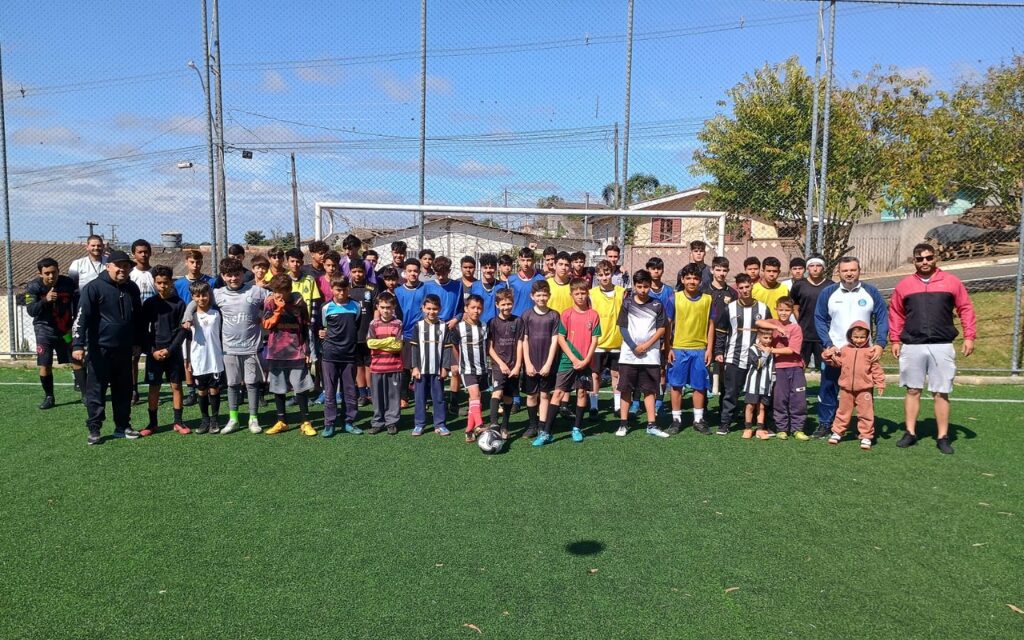 Associação Caminho Certo promove peneira com atletas de base no Jardim Cerejeiras  