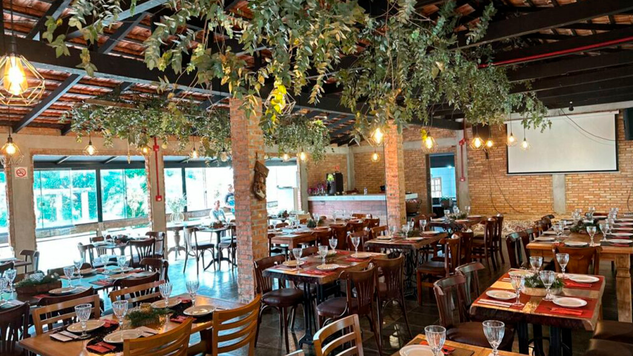 Domingo na Braza: churrasco, parrilla e chopp no Maverick