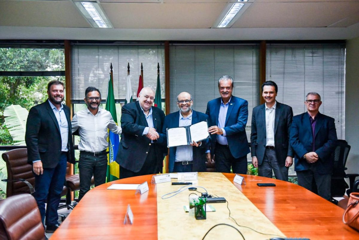 BRDE e IAT firmam contrato para gerir Fundo de Recursos Hídricos do